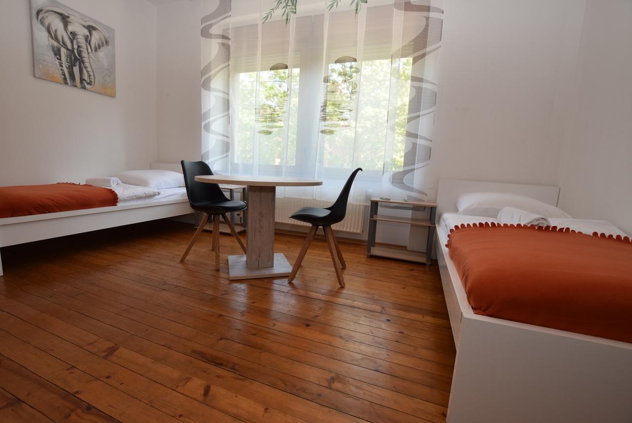 Apartment Ostendplatz Stuttgart Exterior foto