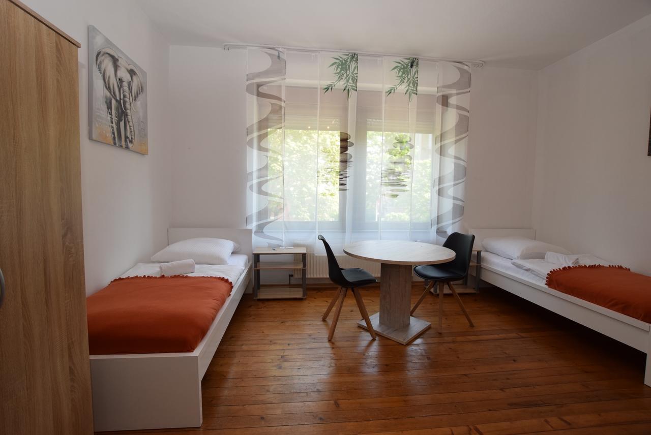 Apartment Ostendplatz Stuttgart Exterior foto